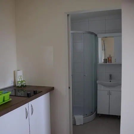 Cremona Mobile Red * Turanj