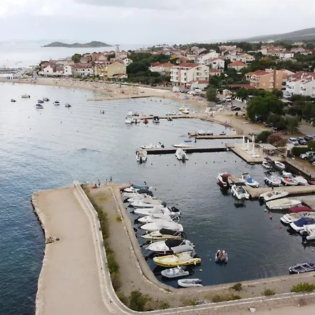 Cremona Mobile Red Casa de Férias *