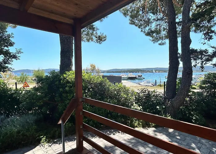 Cremona Mobile Red בית נופש